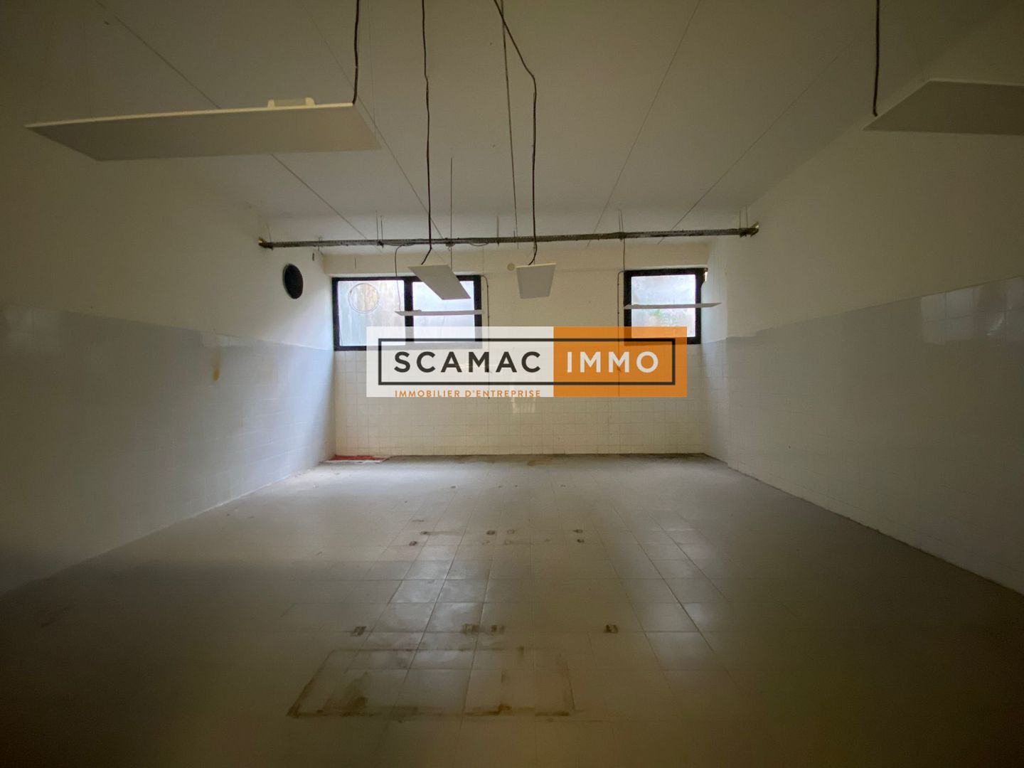 local d'activités de 591m², Vitry-sur-Seine (Val-de-Marne)