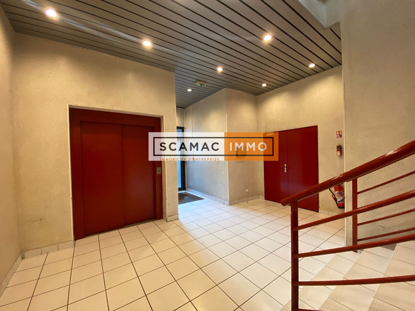 local d'activités de 591m², Vitry-sur-Seine (Val-de-Marne)