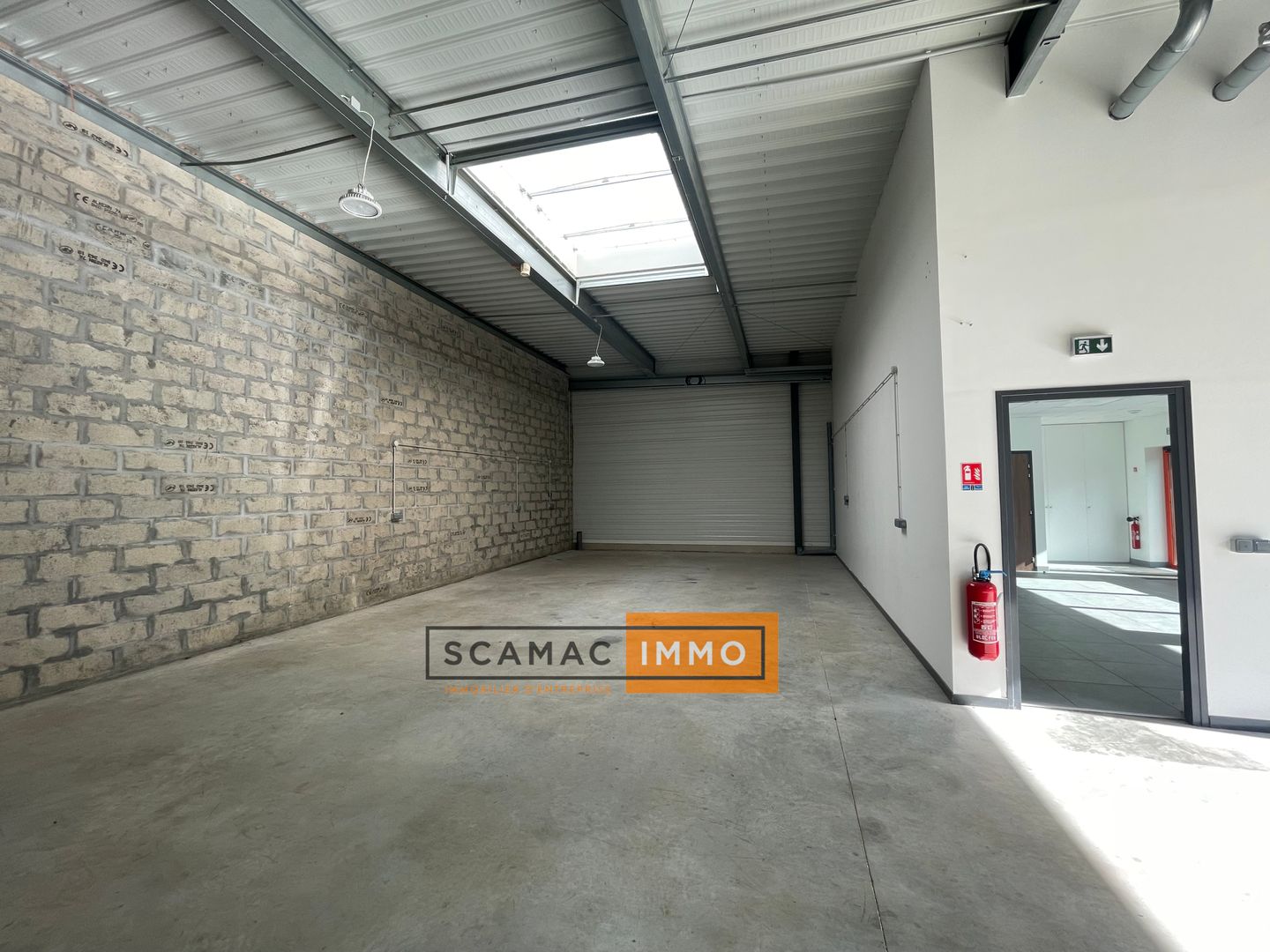 local d'activités de 159m², Palaiseau (Essonne)