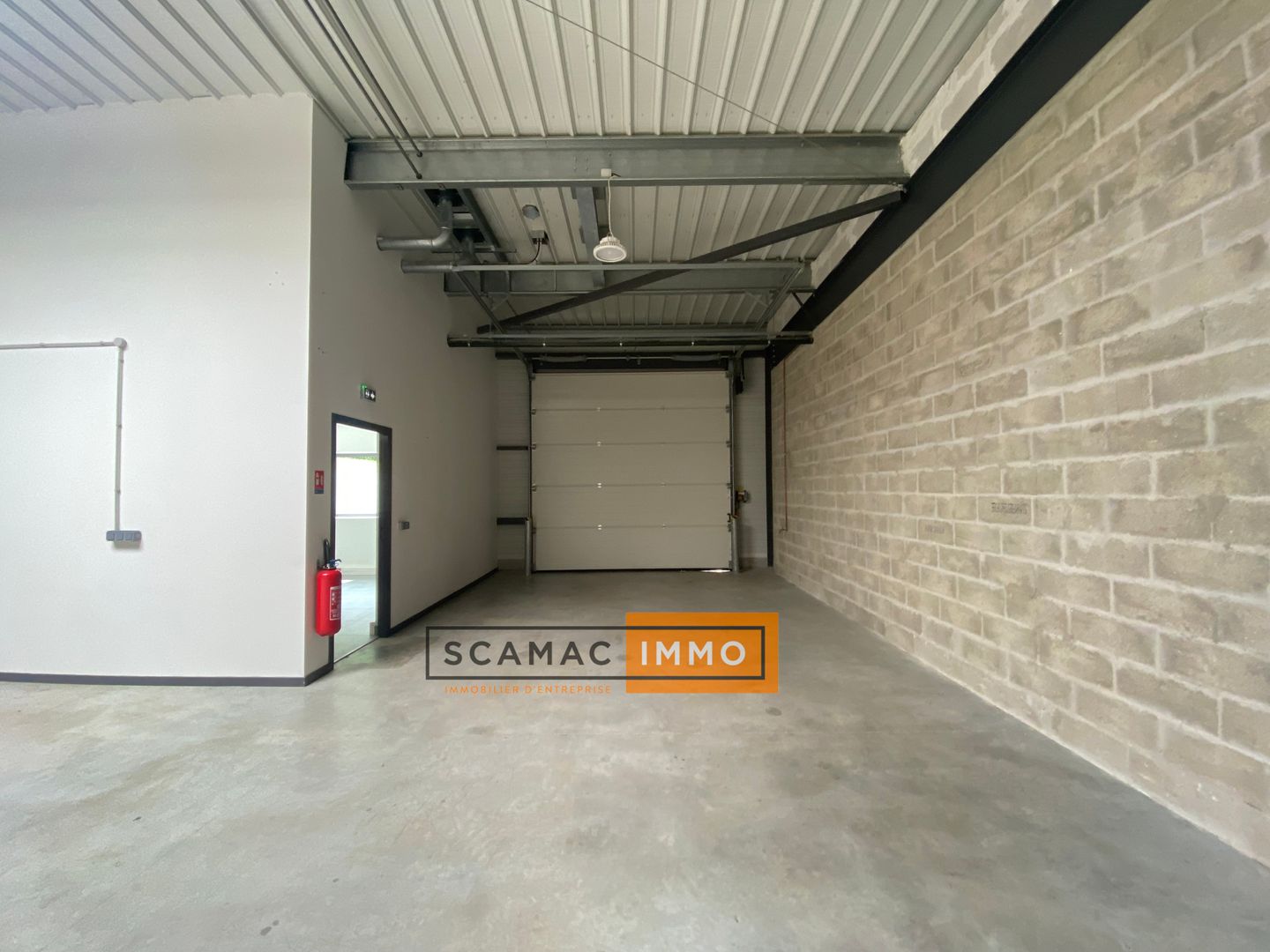 local d'activités de 159m², Palaiseau (Essonne)