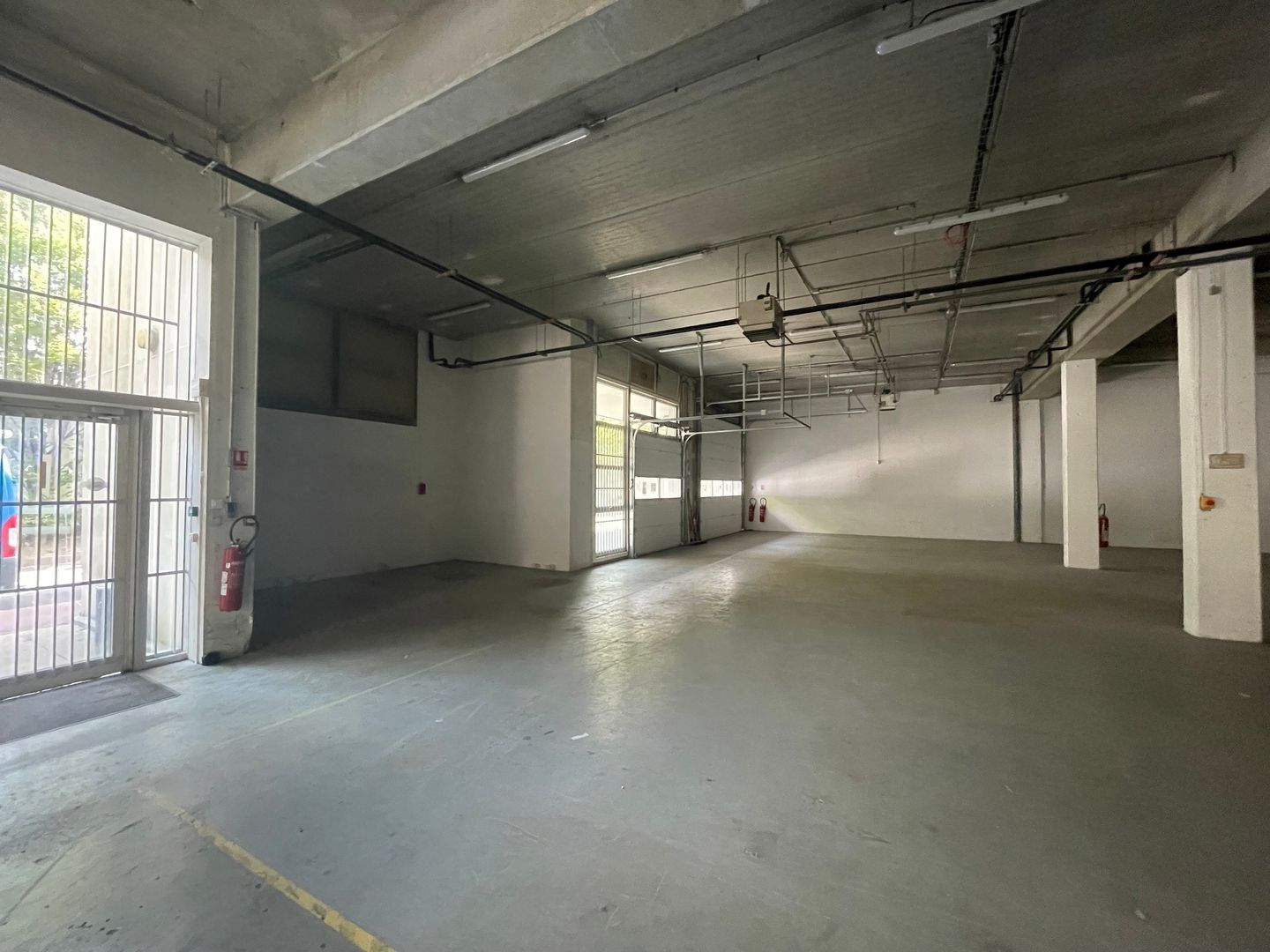 entrepôt de 847m², Clamart (Hauts-de-Seine)