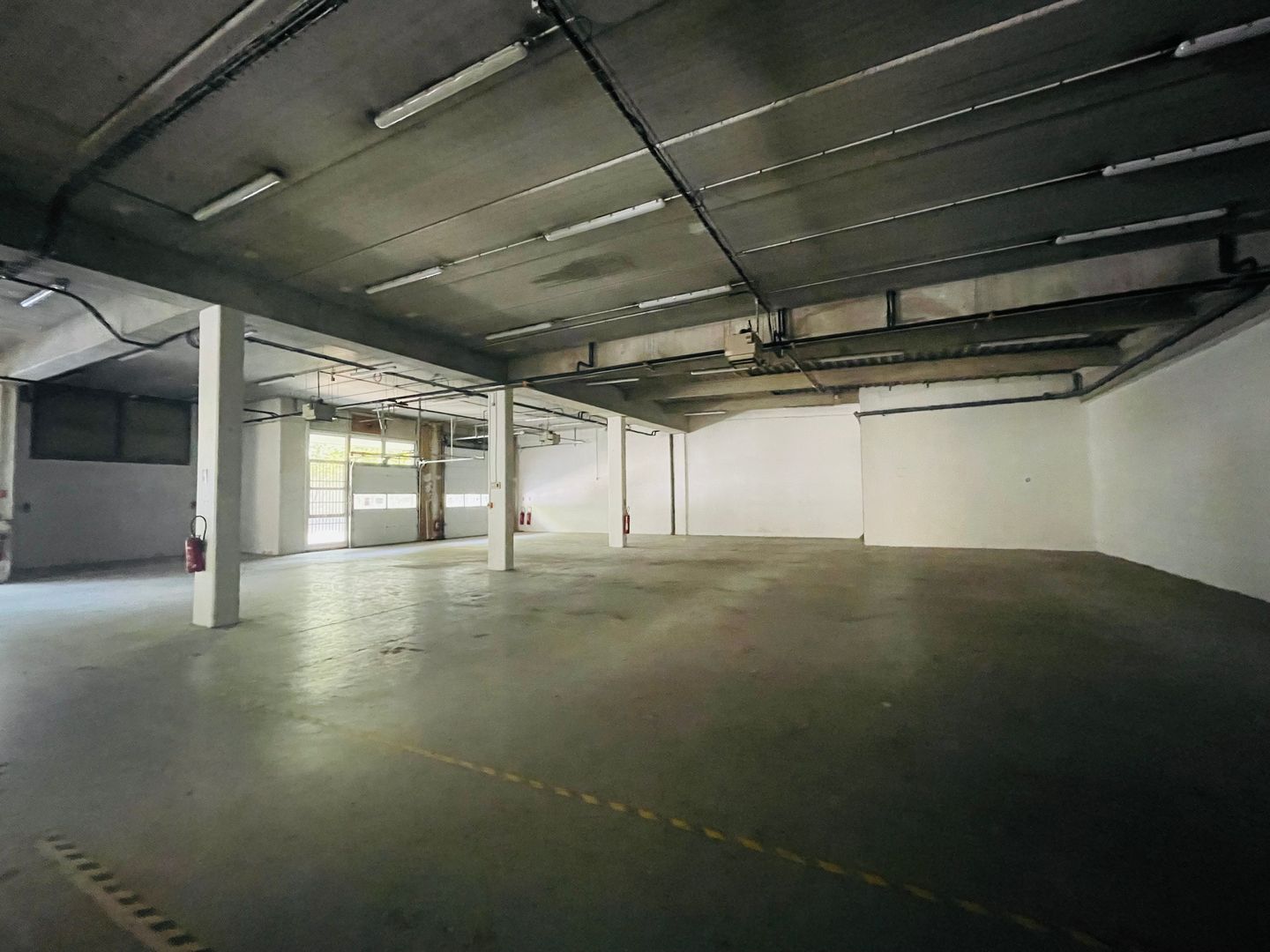 entrepôt de 847m², Clamart (Hauts-de-Seine)