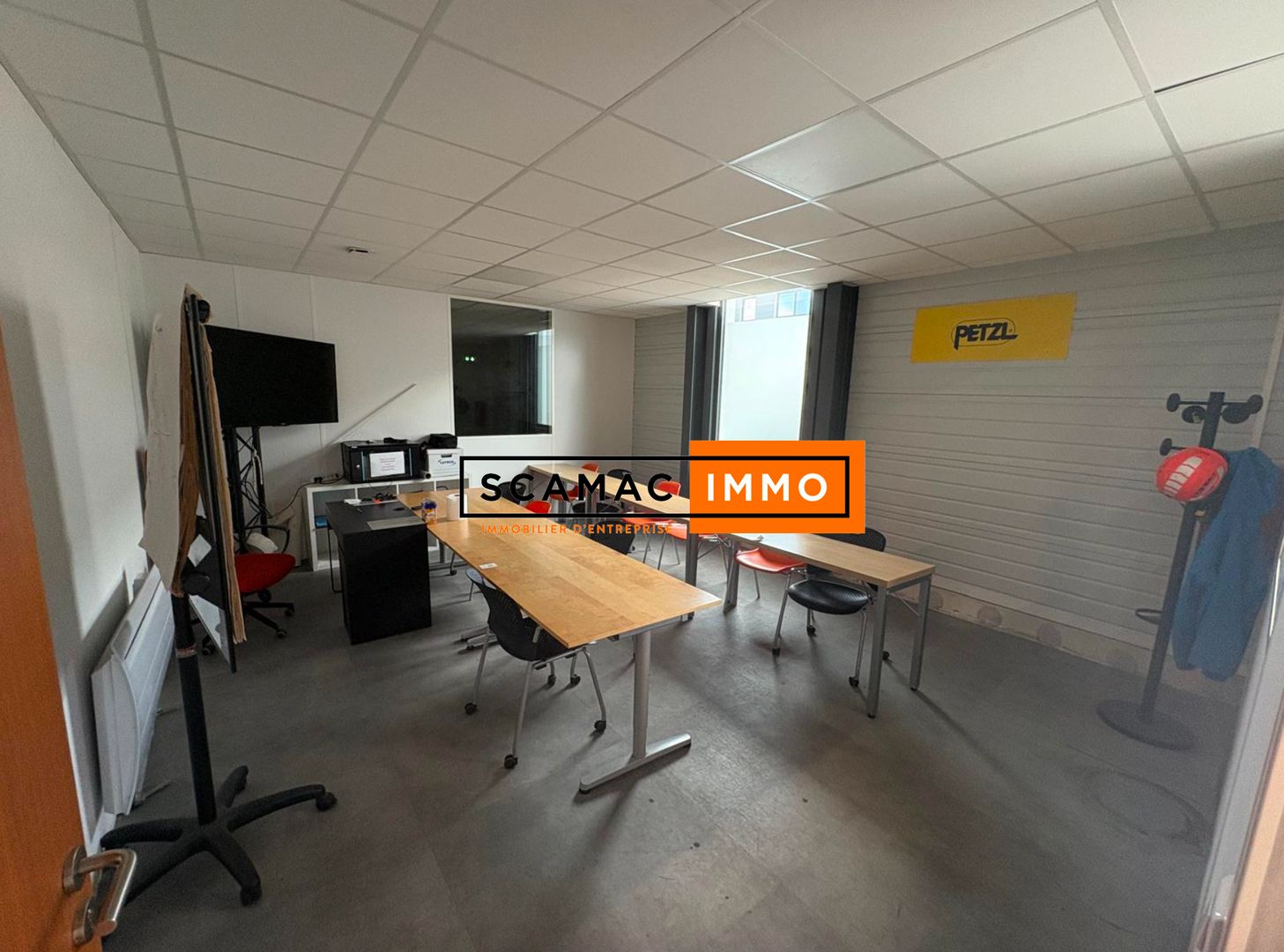 entrepôt de 520m², Villeneuve-la-Garenne (Hauts-de-Seine)