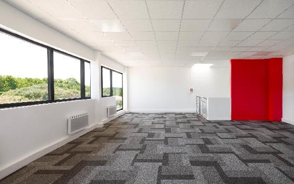 local d'activités de 372m², Villebon-sur-Yvette (Essonne)