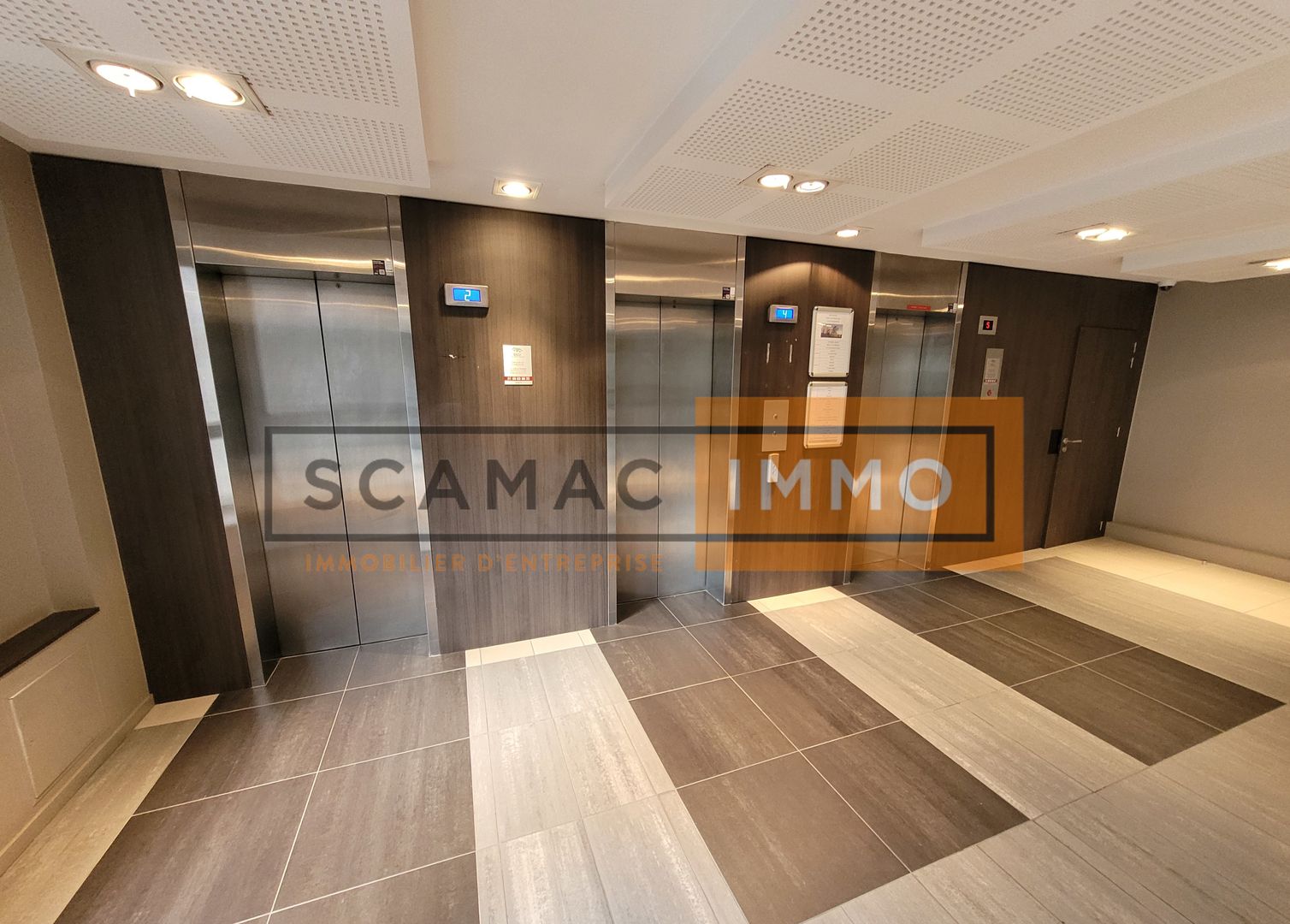 bureau de 158m², Noisy-le-Grand (Seine-Saint-Denis)
