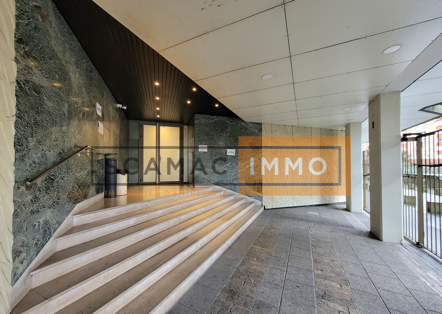 bureau de 158m², Noisy-le-Grand (Seine-Saint-Denis)