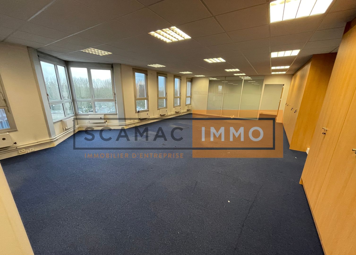 bureau de 158m², Noisy-le-Grand (Seine-Saint-Denis)