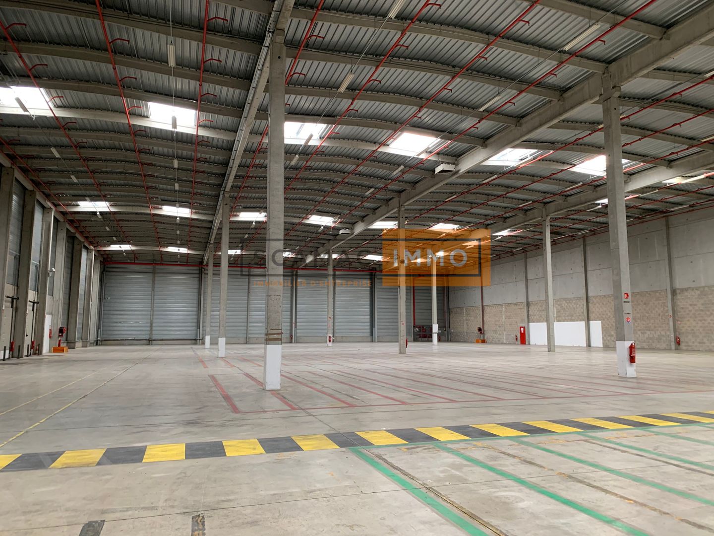 entrepôt de 8&nbsp;460m², Gargenville (Yvelines)