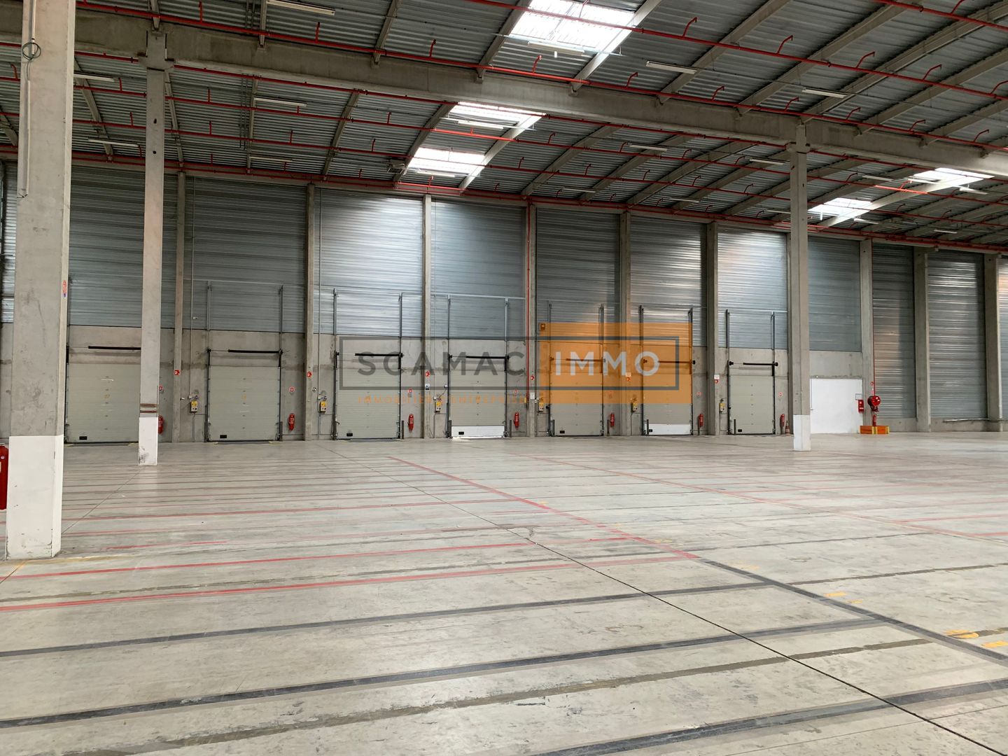 entrepôt de 8&nbsp;460m², Gargenville (Yvelines)