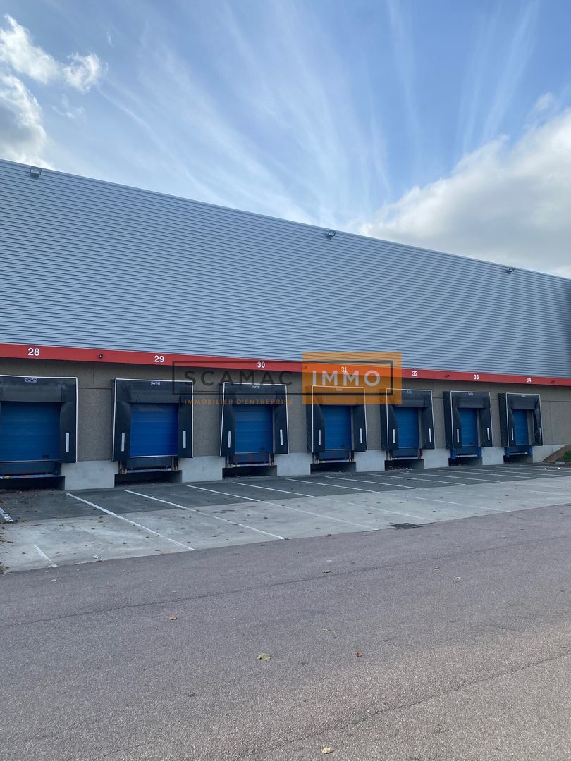 entrepôt de 8&nbsp;460m², Gargenville (Yvelines)