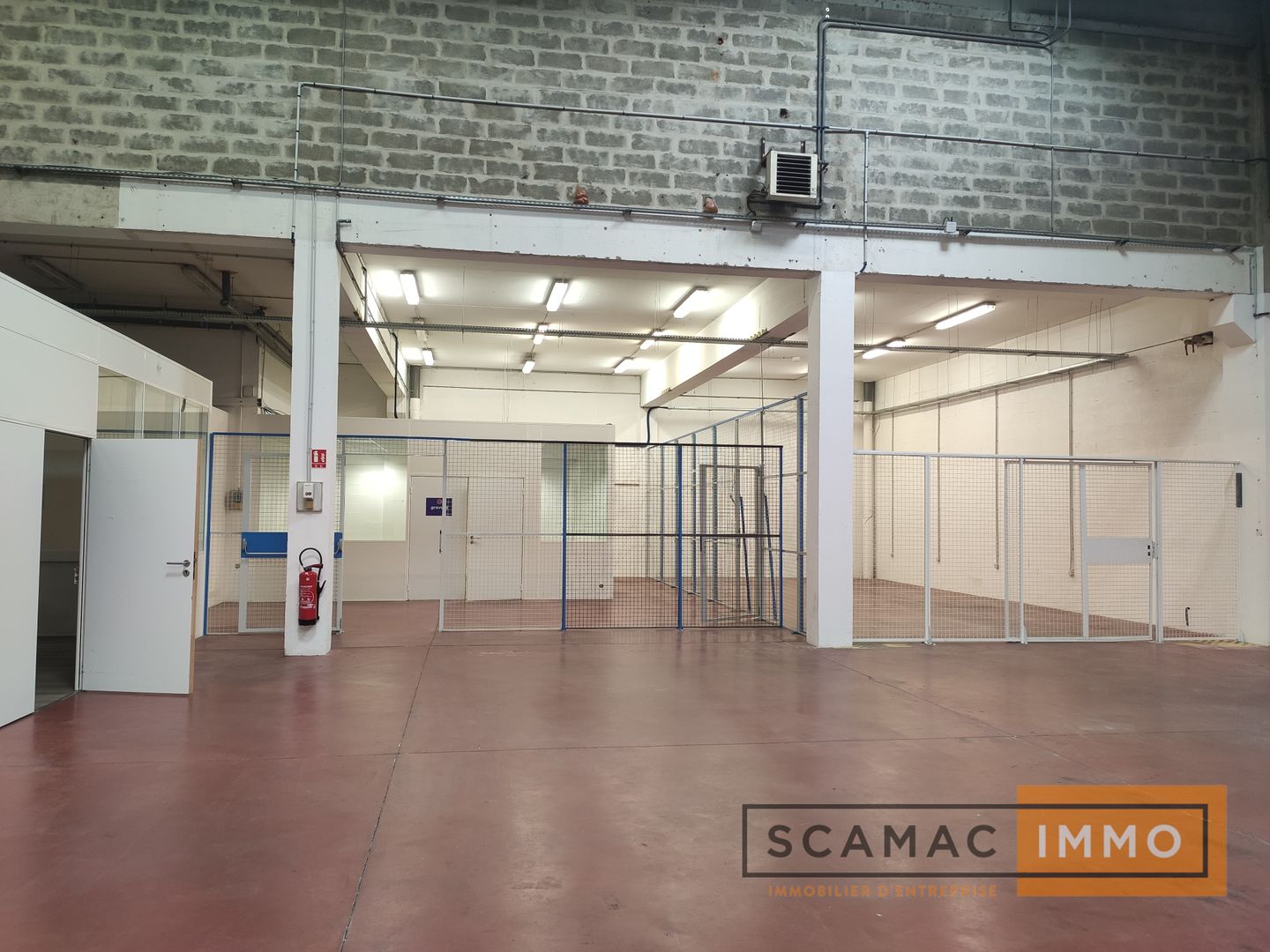 entrepôt de 1 035m², Verrières-le-Buisson (Essonne)