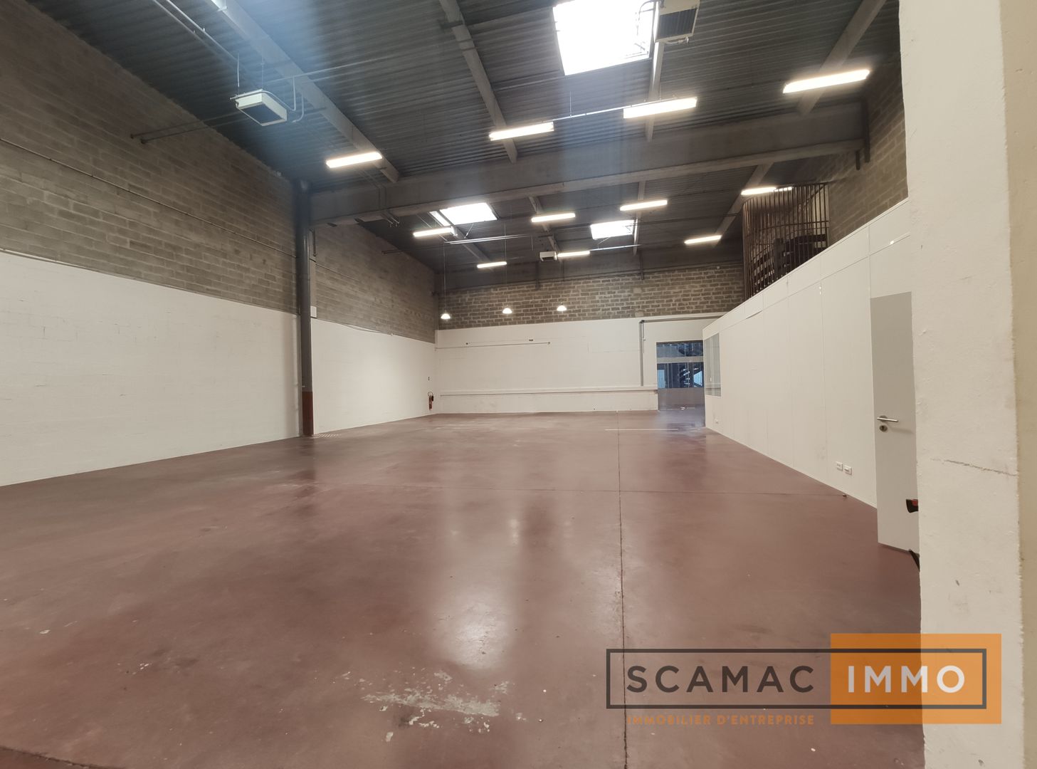 entrepôt de 1 262m², Verrières-le-Buisson (Essonne)