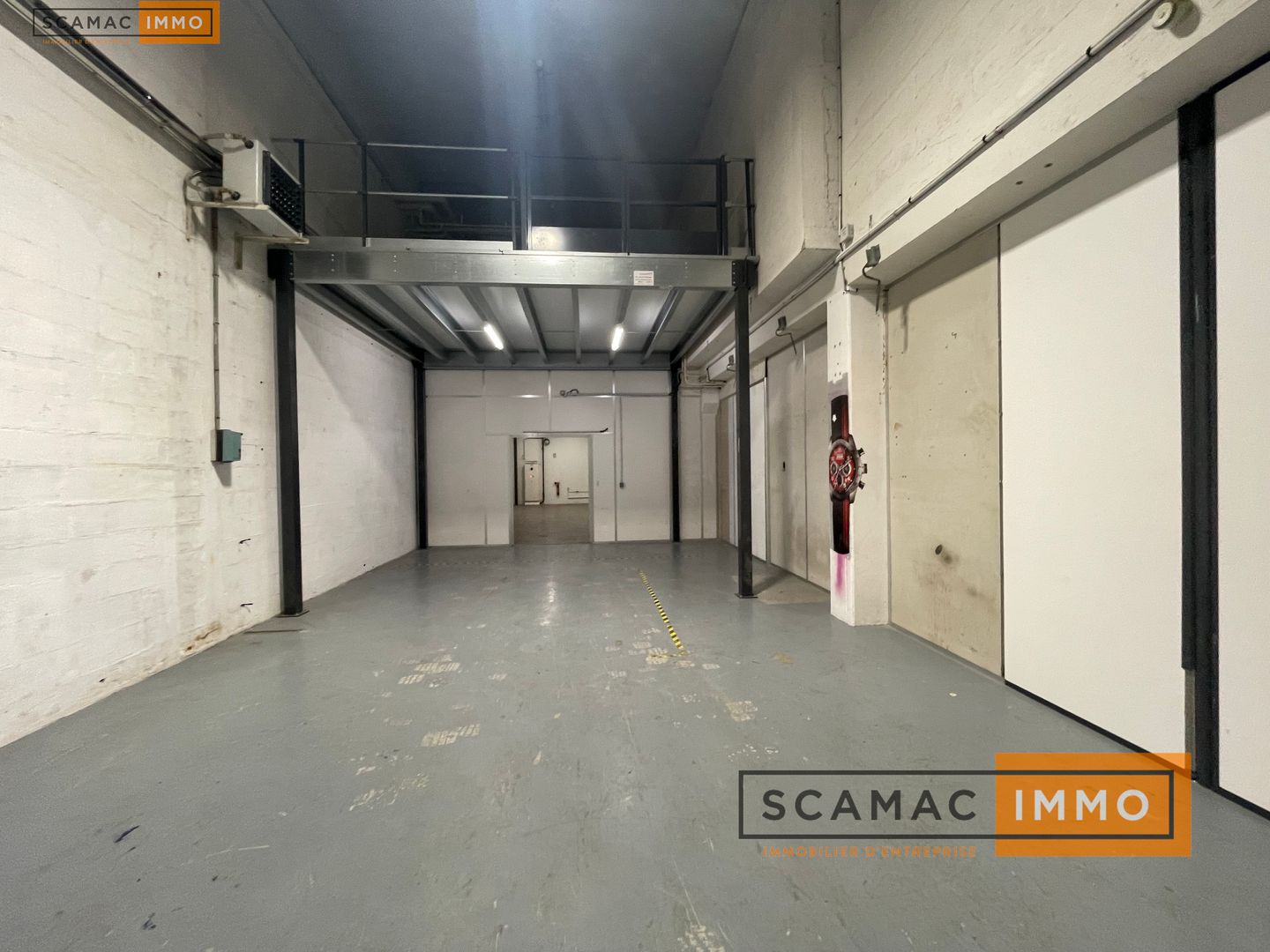 local d'activités de 303m², Verrières-le-Buisson (Essonne)