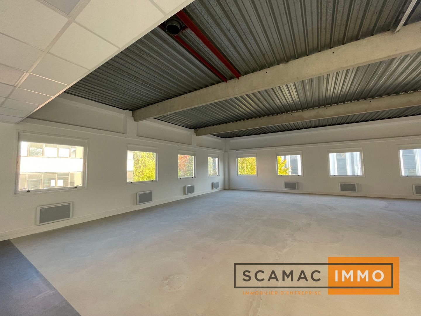entrepôt de 262m², Verrières-le-Buisson (Essonne)