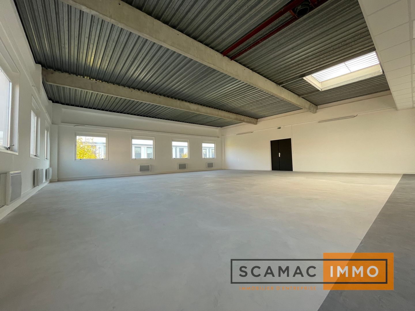 entrepôt de 262m², Verrières-le-Buisson (Essonne)