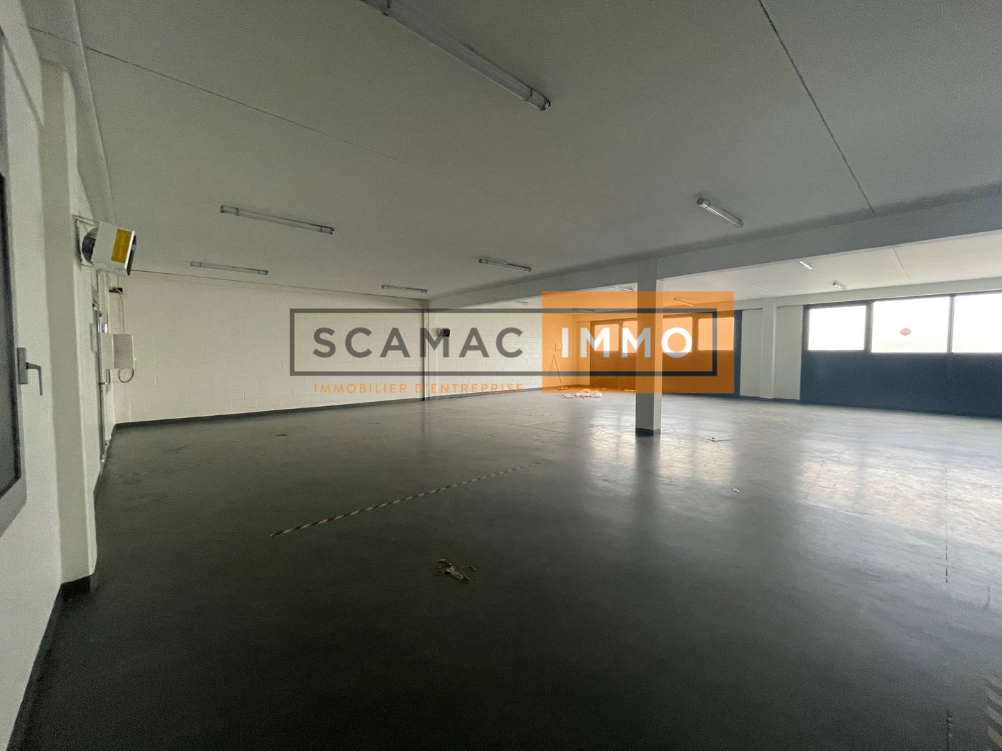 local d'activités de 122m², Herblay (Val-d'Oise)