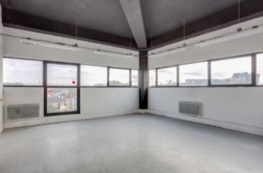 bureau de 526m², Saint-Denis (Seine-Saint-Denis)