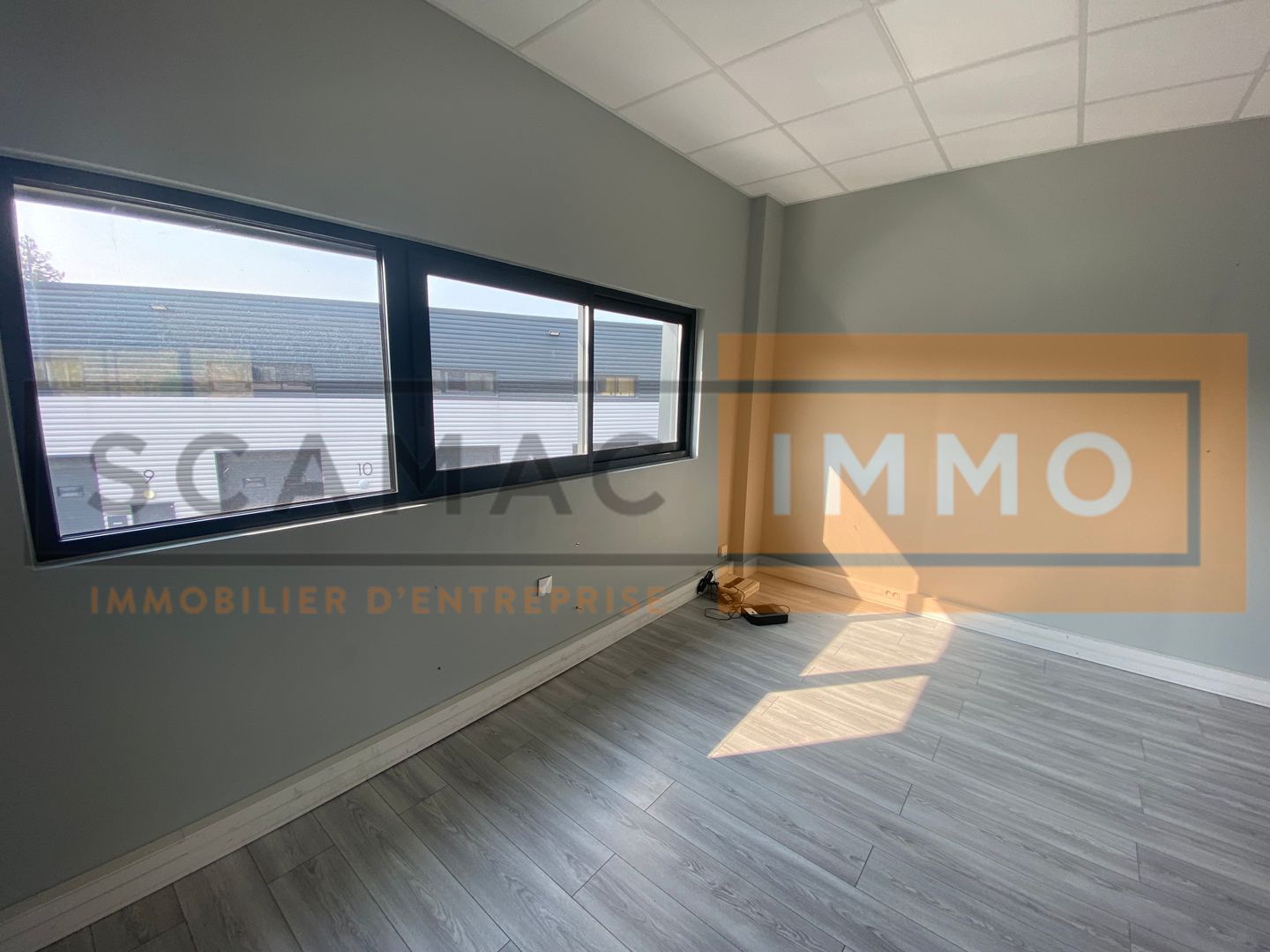 local d'activités de 120m², Valenton (Val-de-Marne)