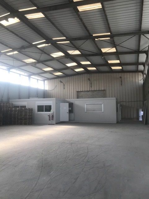 entrepôt de 450m², Saint-Germain-lès-Arpajon (Essonne)