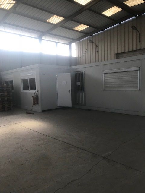 entrepôt de 450m², Saint-Germain-lès-Arpajon (Essonne)