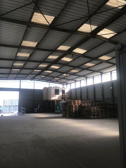 entrepôt de 450m², Saint-Germain-lès-Arpajon (Essonne)