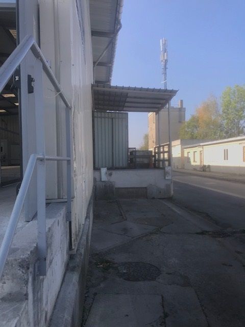 entrepôt de 450m², Saint-Germain-lès-Arpajon (Essonne)