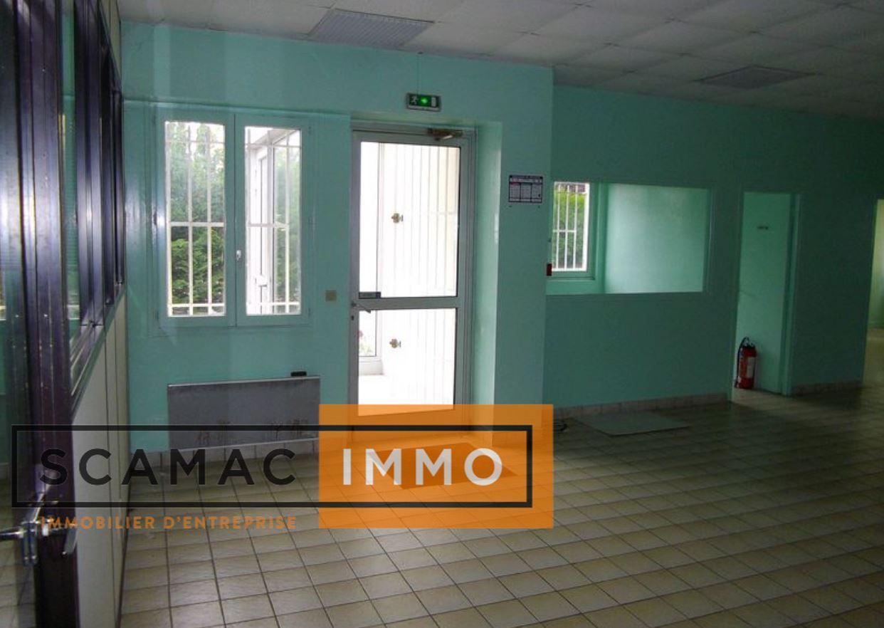 local d'activités de 535m², Vaux-le-Pénil (Seine-et-Marne)