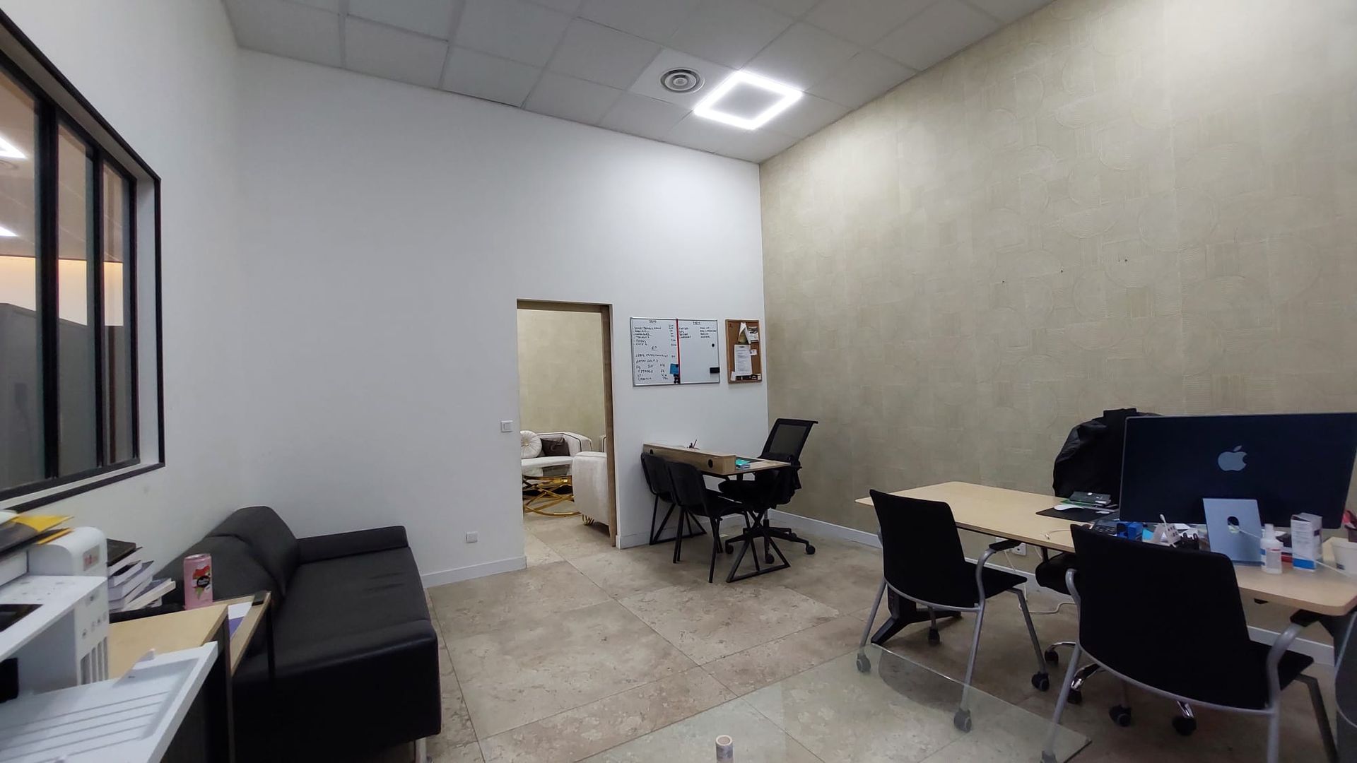 local commercial de 258m², Gonesse (Val-d'Oise)