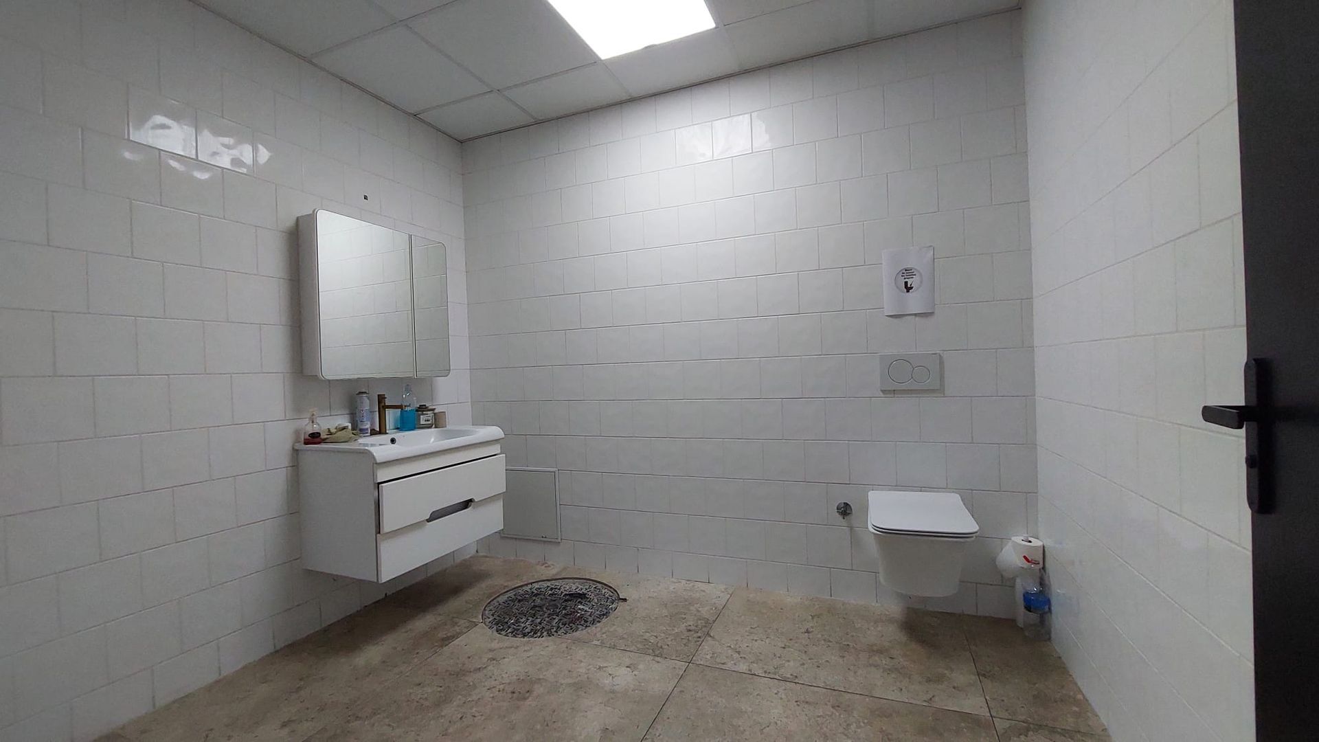 local commercial de 258m², Gonesse (Val-d'Oise)