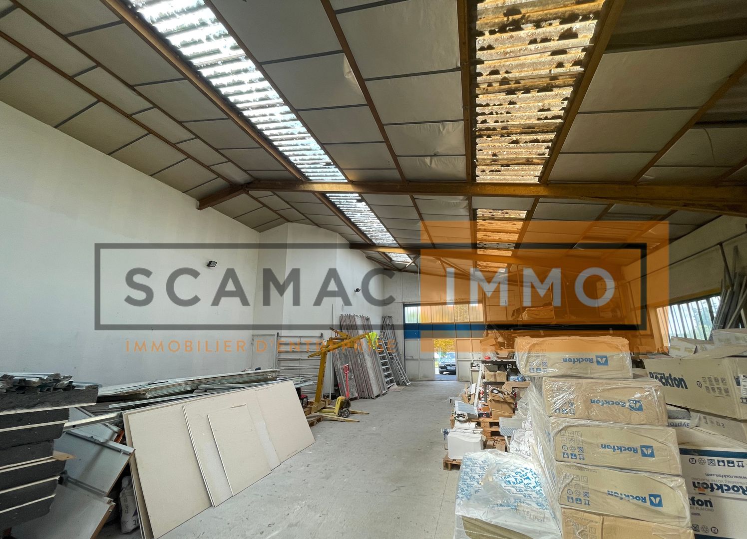 local d'activités de 500m², Sept-Sorts (Seine-et-Marne)