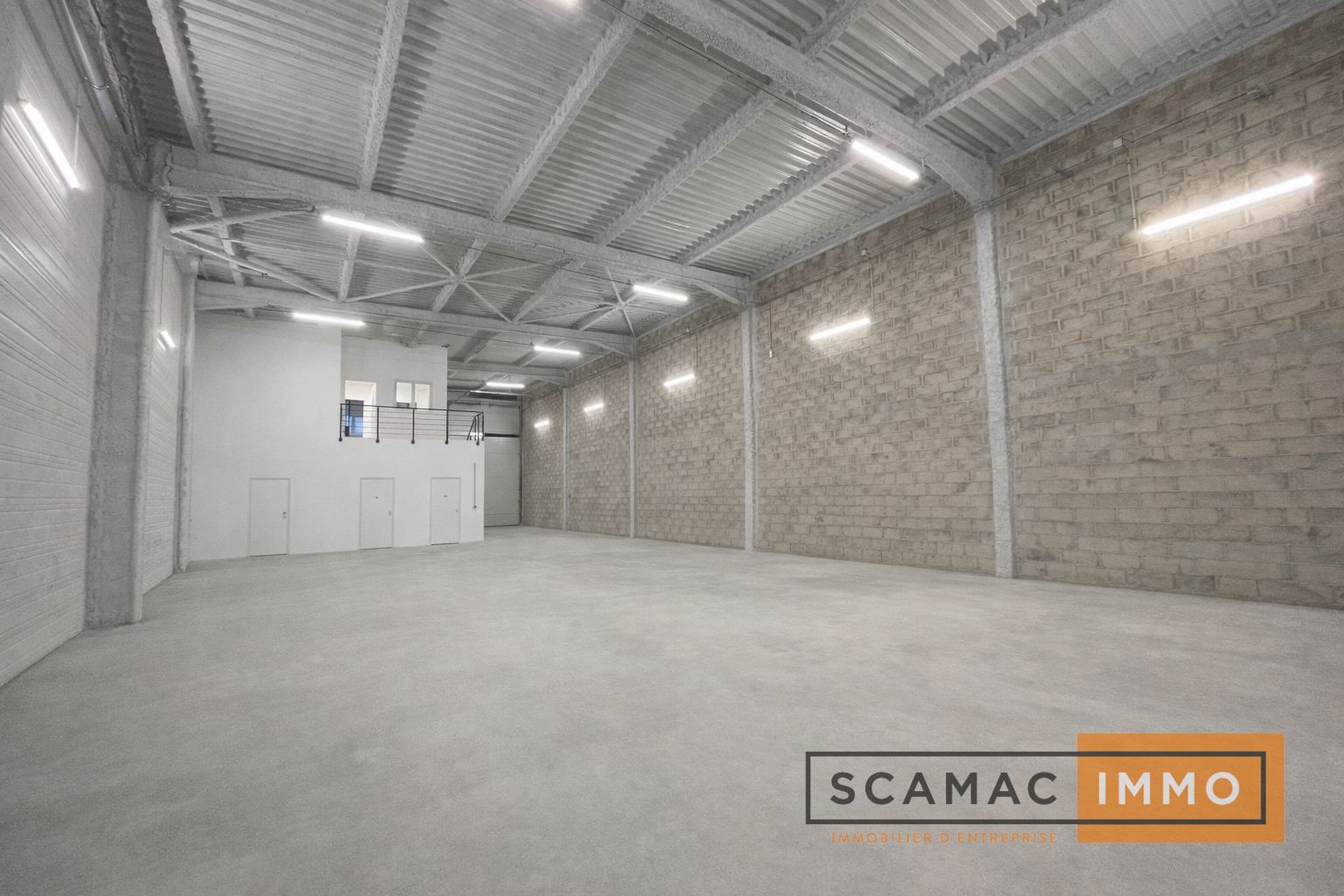 entrepôt de 407m², Villeneuve-Saint-Georges (Val-de-Marne)