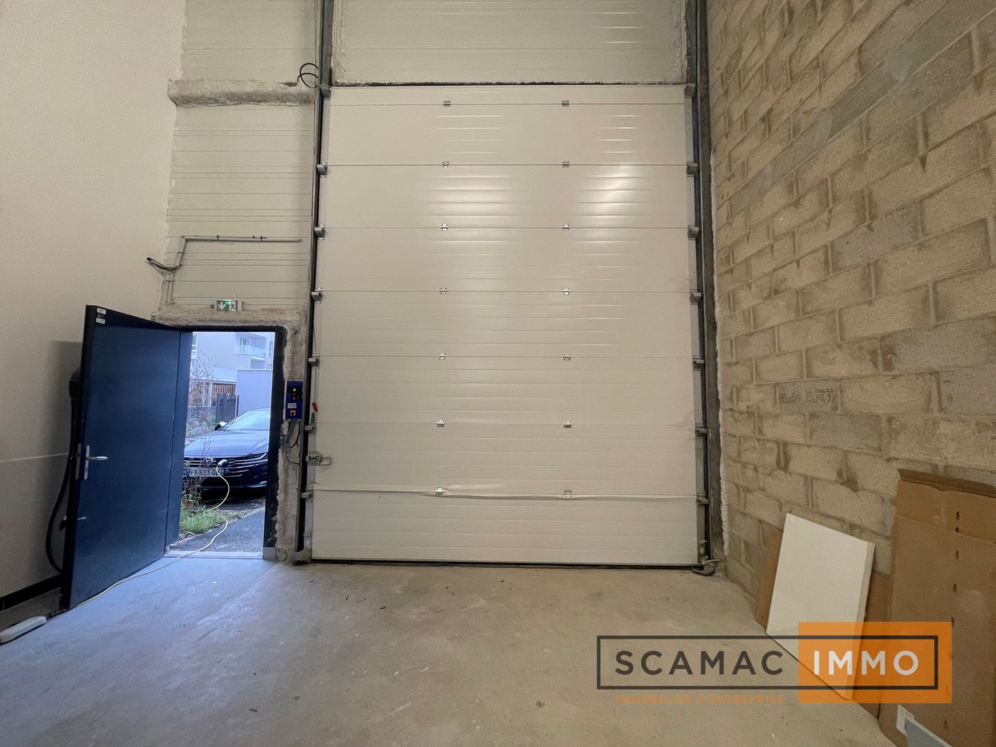 entrepôt de 407m², Villeneuve-Saint-Georges (Val-de-Marne)