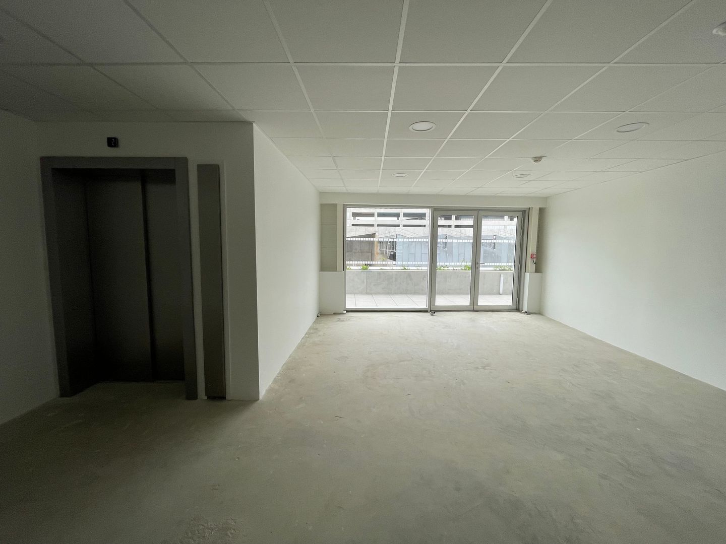 local d'activités de 2 736m², Vitry-sur-Seine (Val-de-Marne)