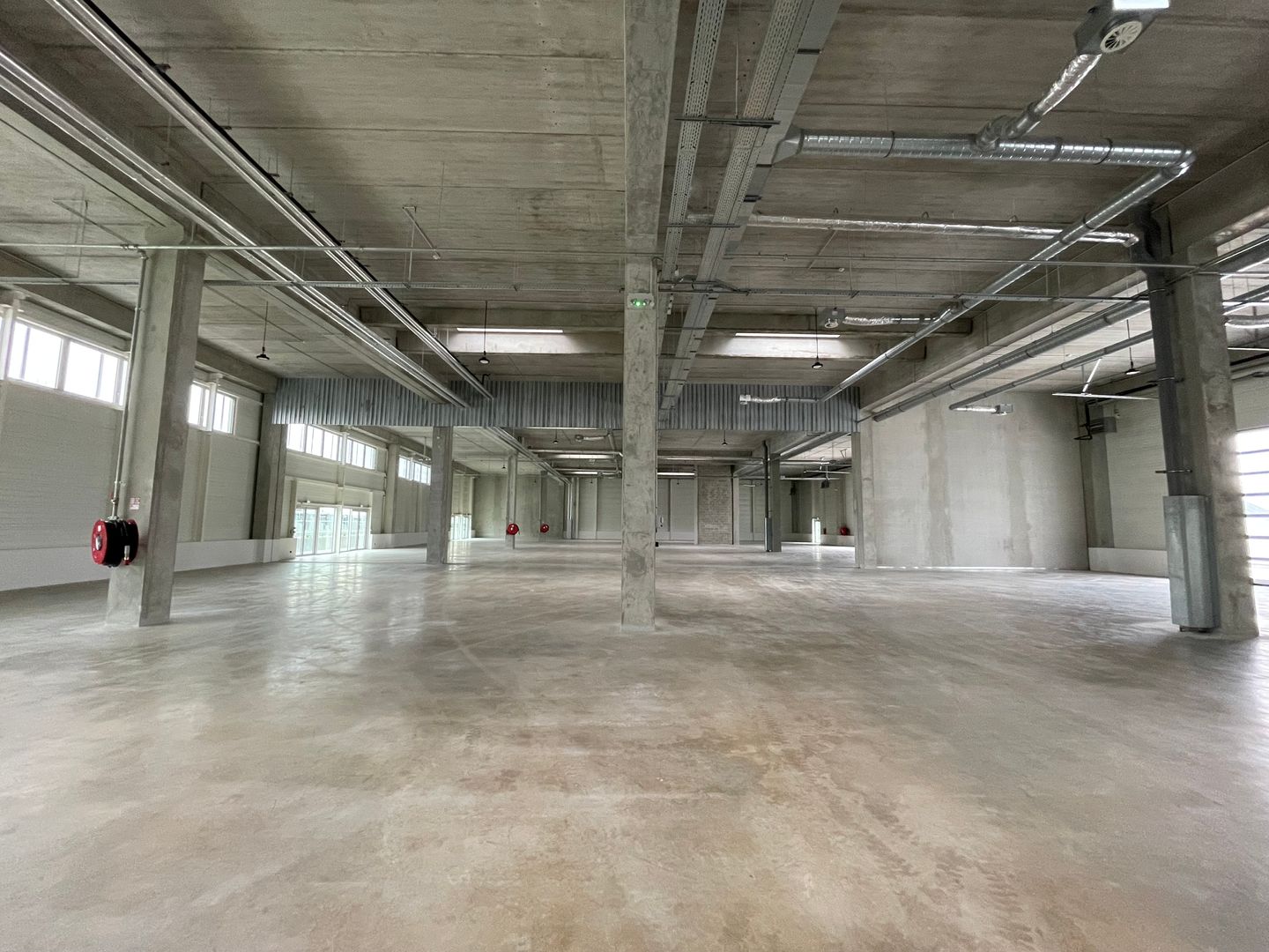 local d'activités de 2 547m², Vitry-sur-Seine (Val-de-Marne)