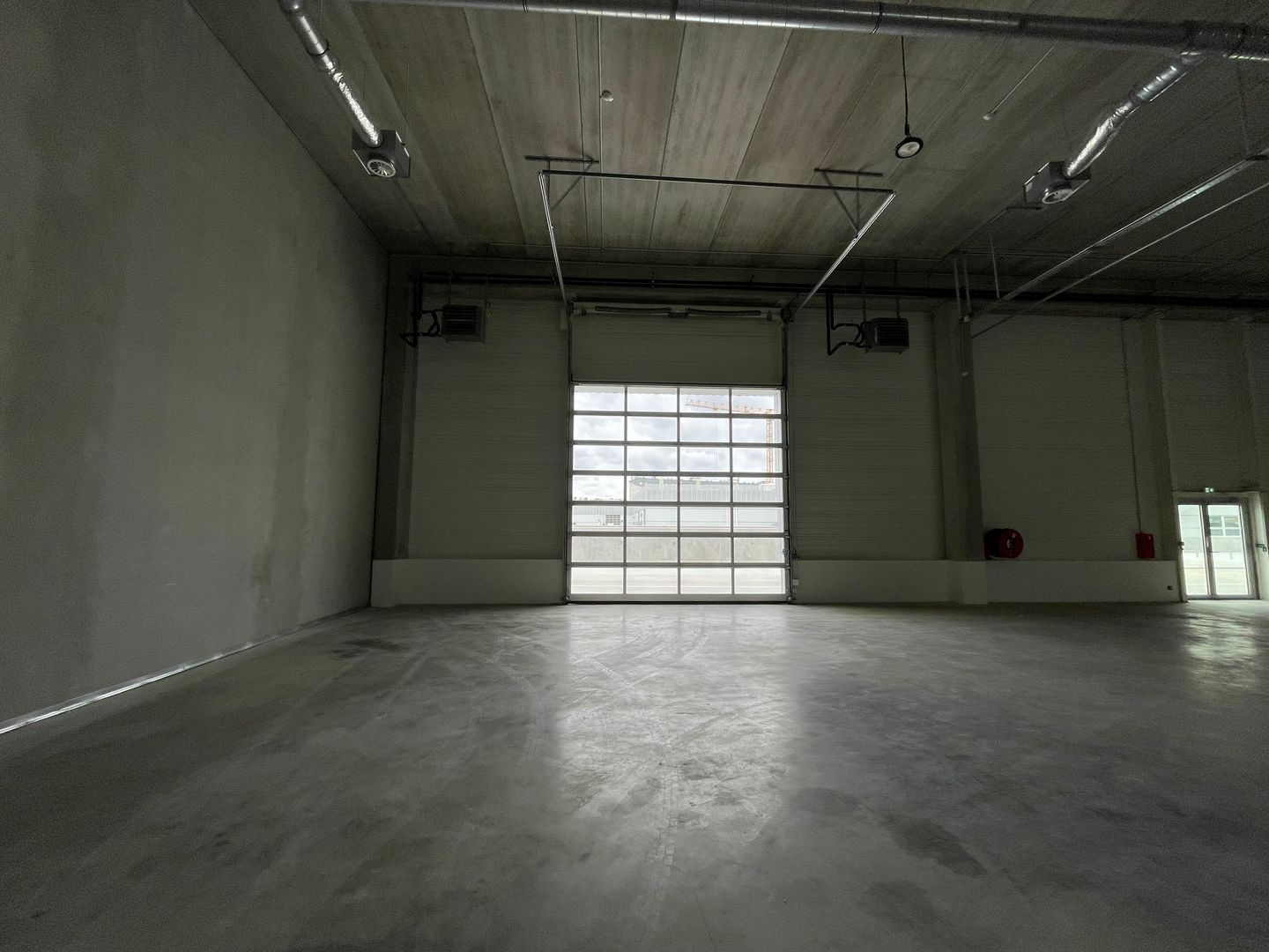 local d'activités de 826m², Vitry-sur-Seine (Val-de-Marne)