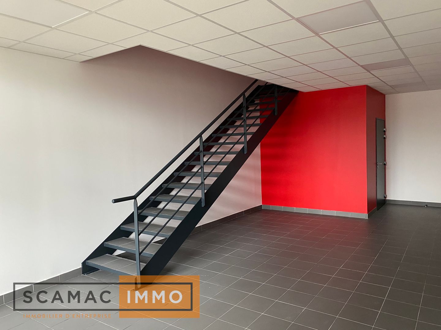 local d'activités de 1&nbsp;273m², Bondoufle (Essonne)