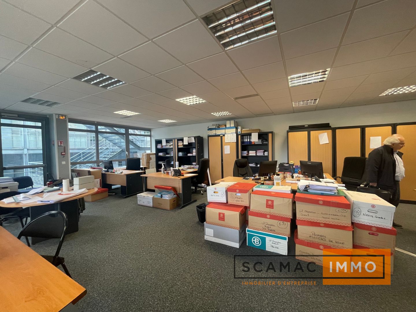 bureau de 200m², Orsay (Essonne)