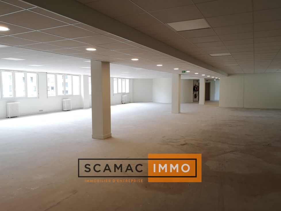 bureau de 559m², Saint-Denis (Seine-Saint-Denis)