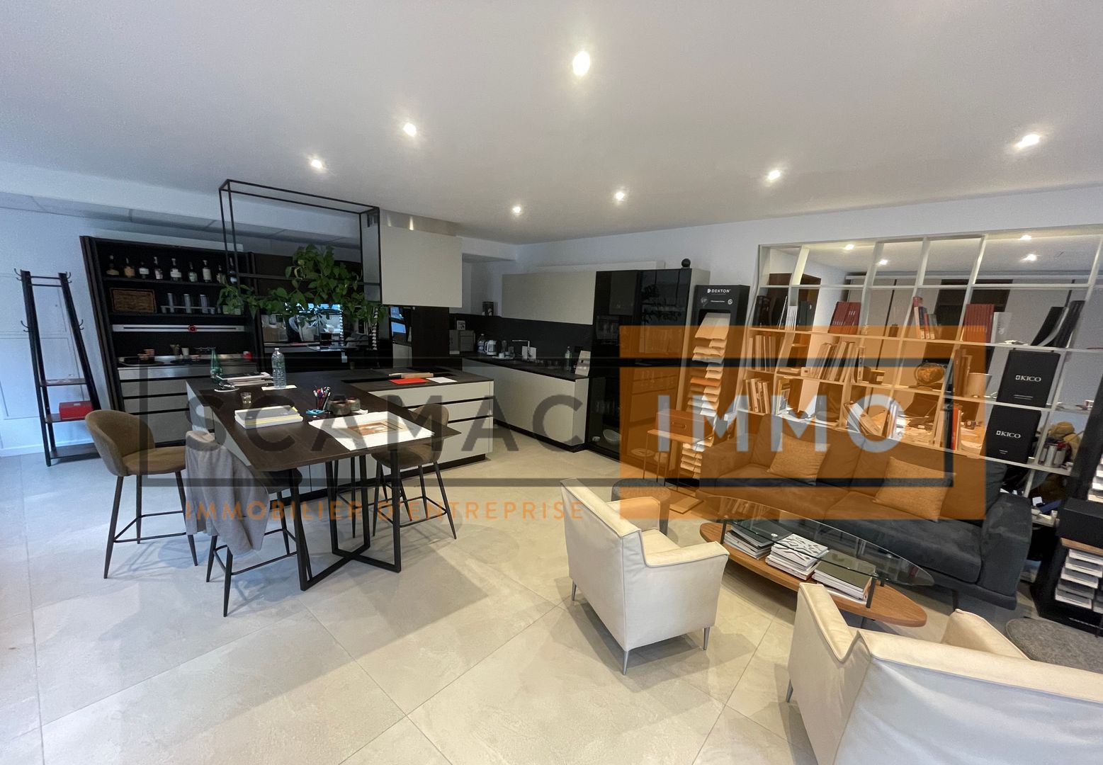 local commercial de 84m², Lagny-sur-Marne (Seine-et-Marne)