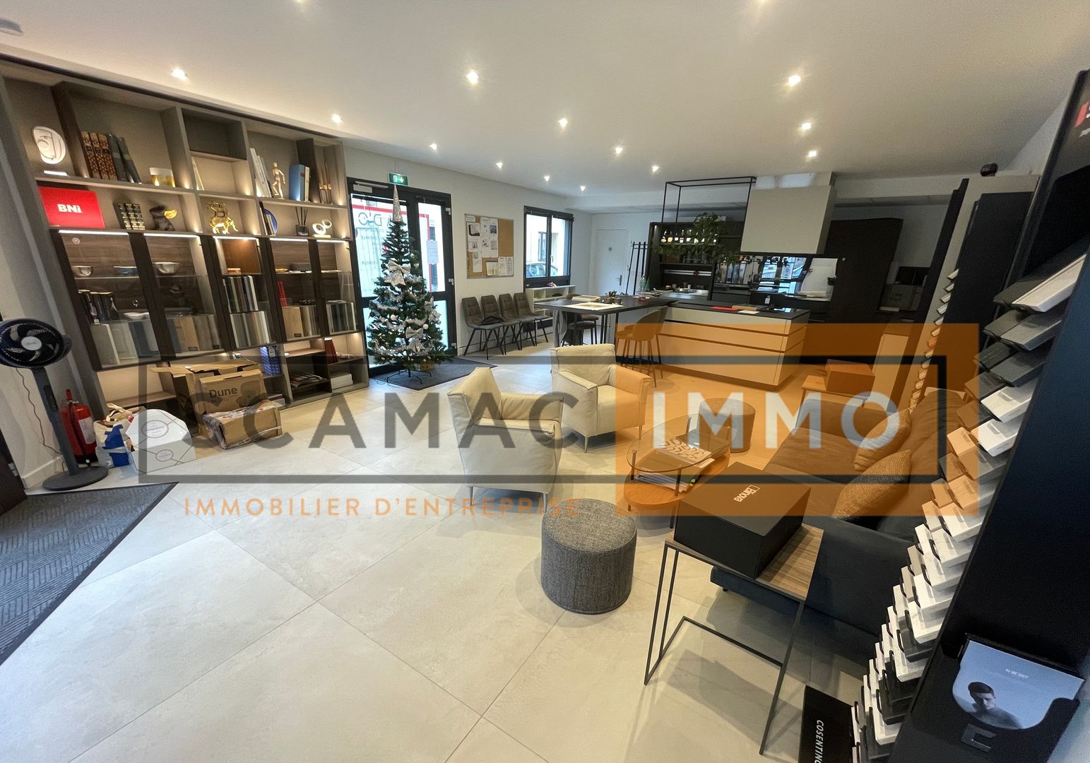 local commercial de 84m², Lagny-sur-Marne (Seine-et-Marne)