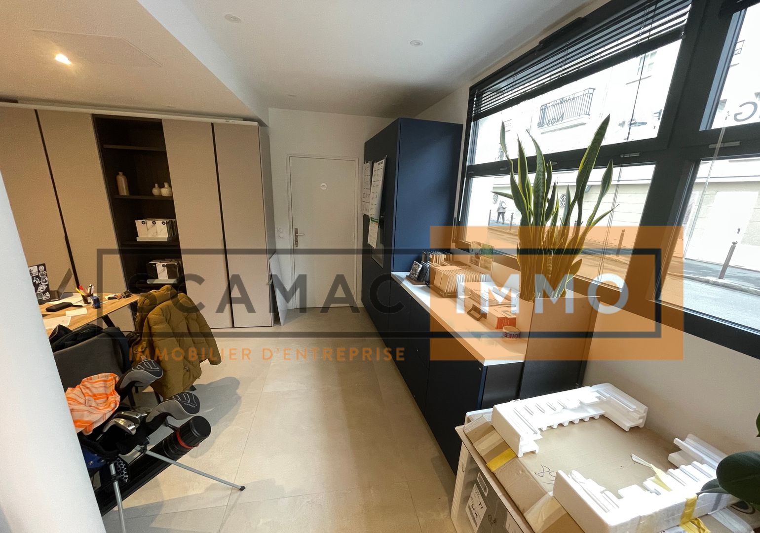 local commercial de 84m², Lagny-sur-Marne (Seine-et-Marne)