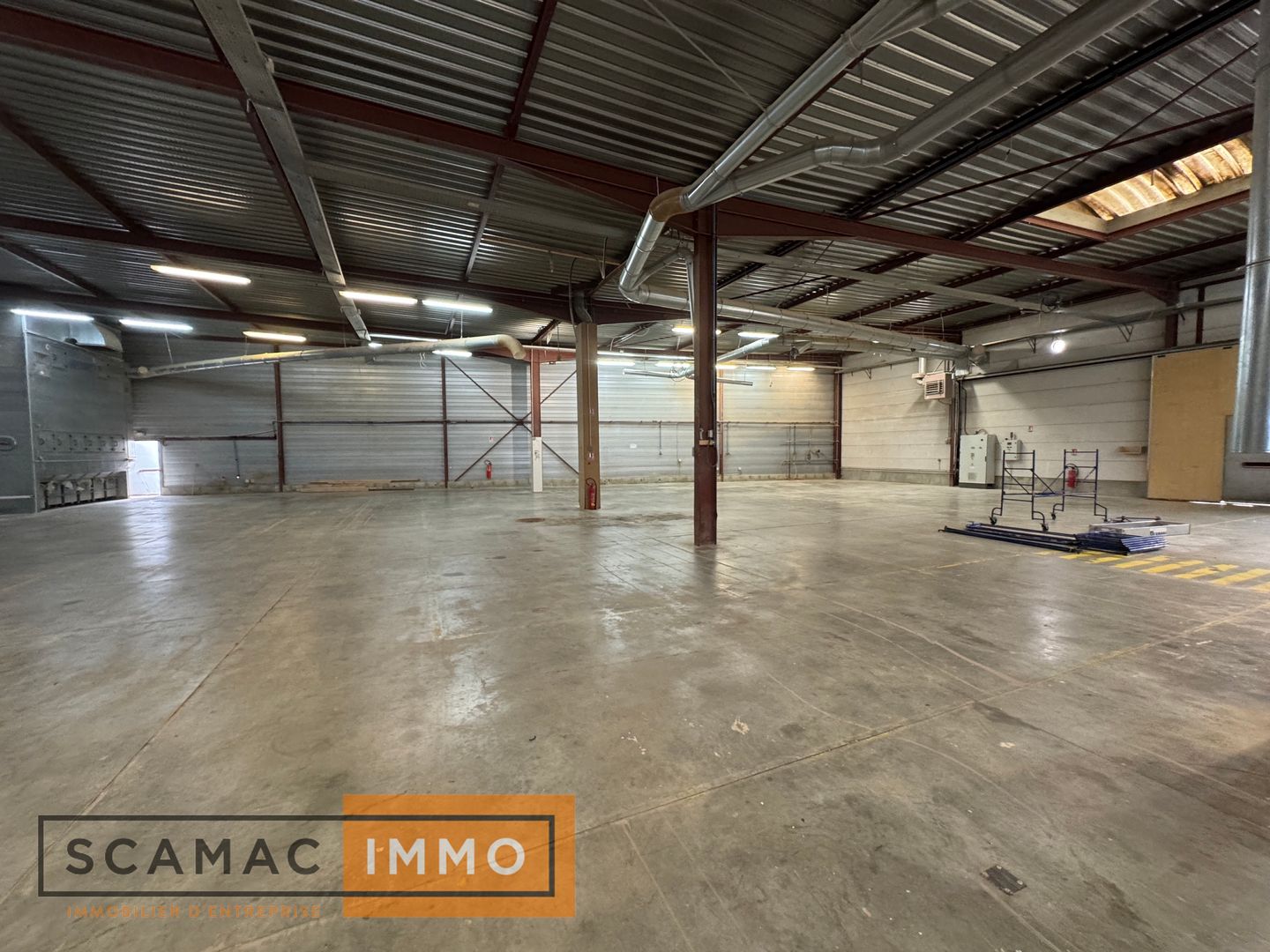 local d'activités de 1 703m², Brétigny-sur-Orge (Essonne)