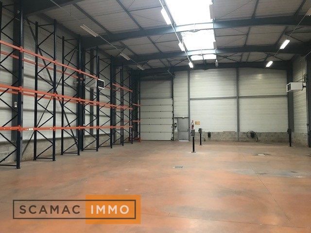 local d'activités de 1 850m², Bondoufle (Essonne)