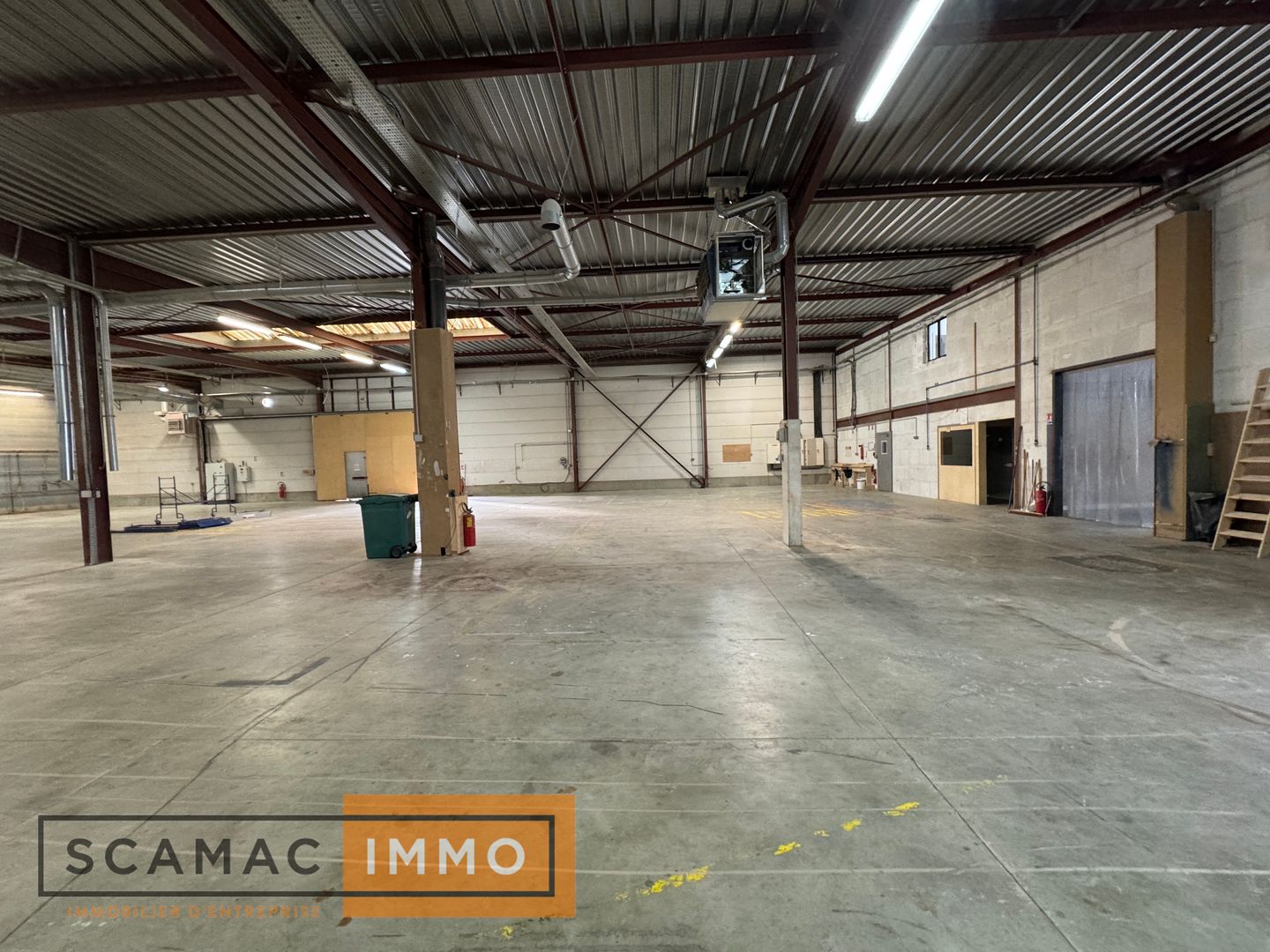 local d'activités de 1 703m², Brétigny-sur-Orge (Essonne)