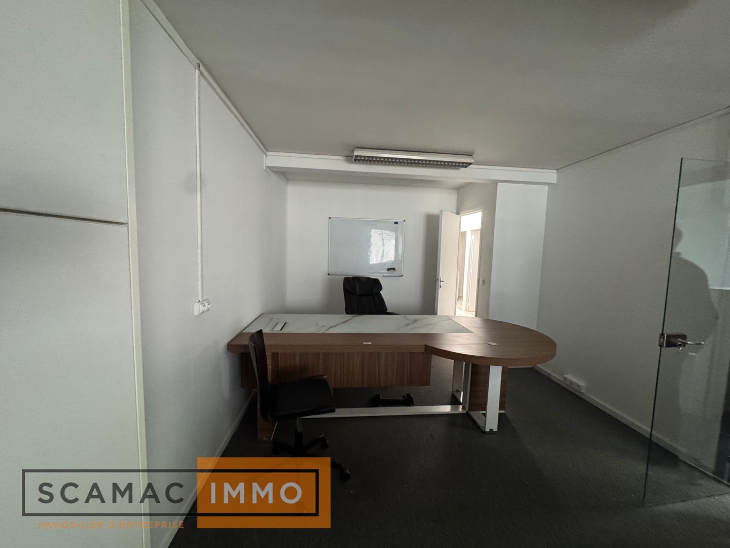 local d'activités de 1 703m², Brétigny-sur-Orge (Essonne)