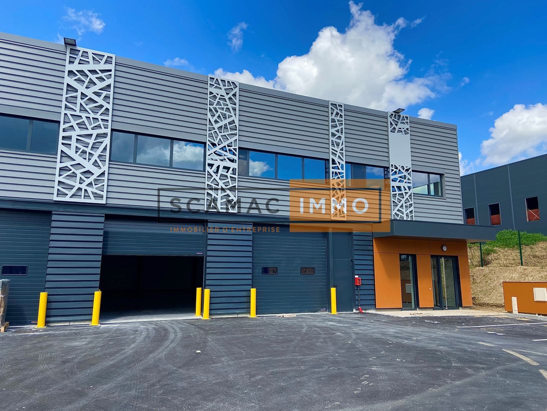 local d'activités de 652m², Courtry (Seine-et-Marne)