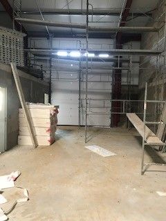 local d'activités de 280m², Limours (Essonne)