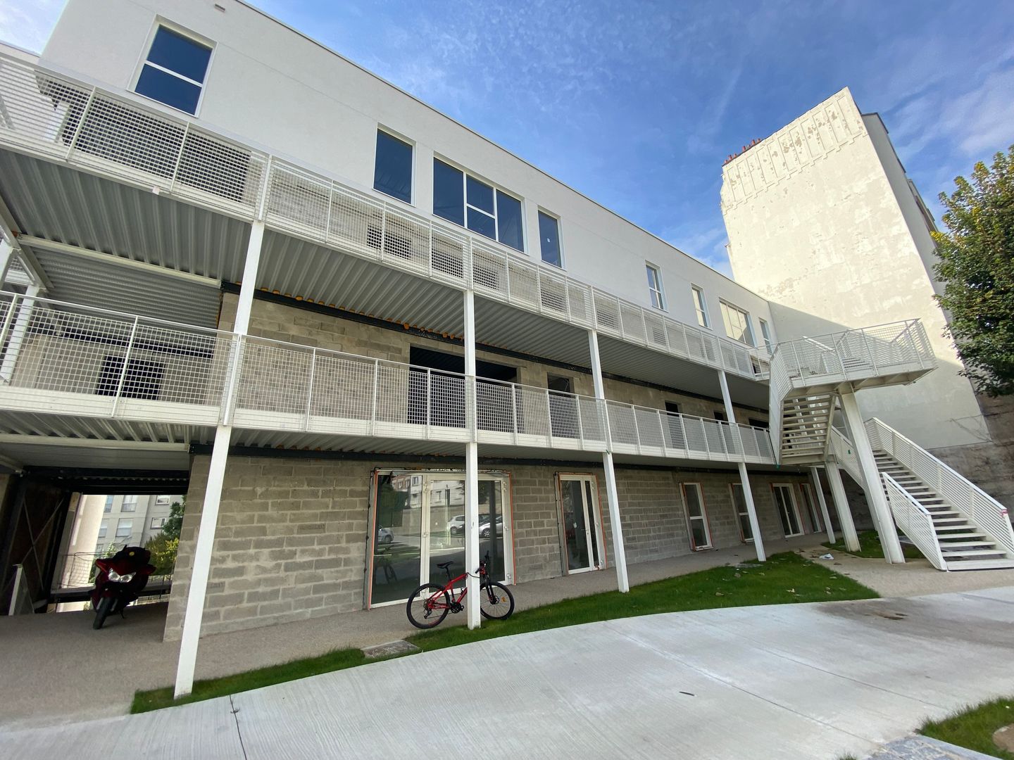 bureau de 553m², Cachan (Val-de-Marne)