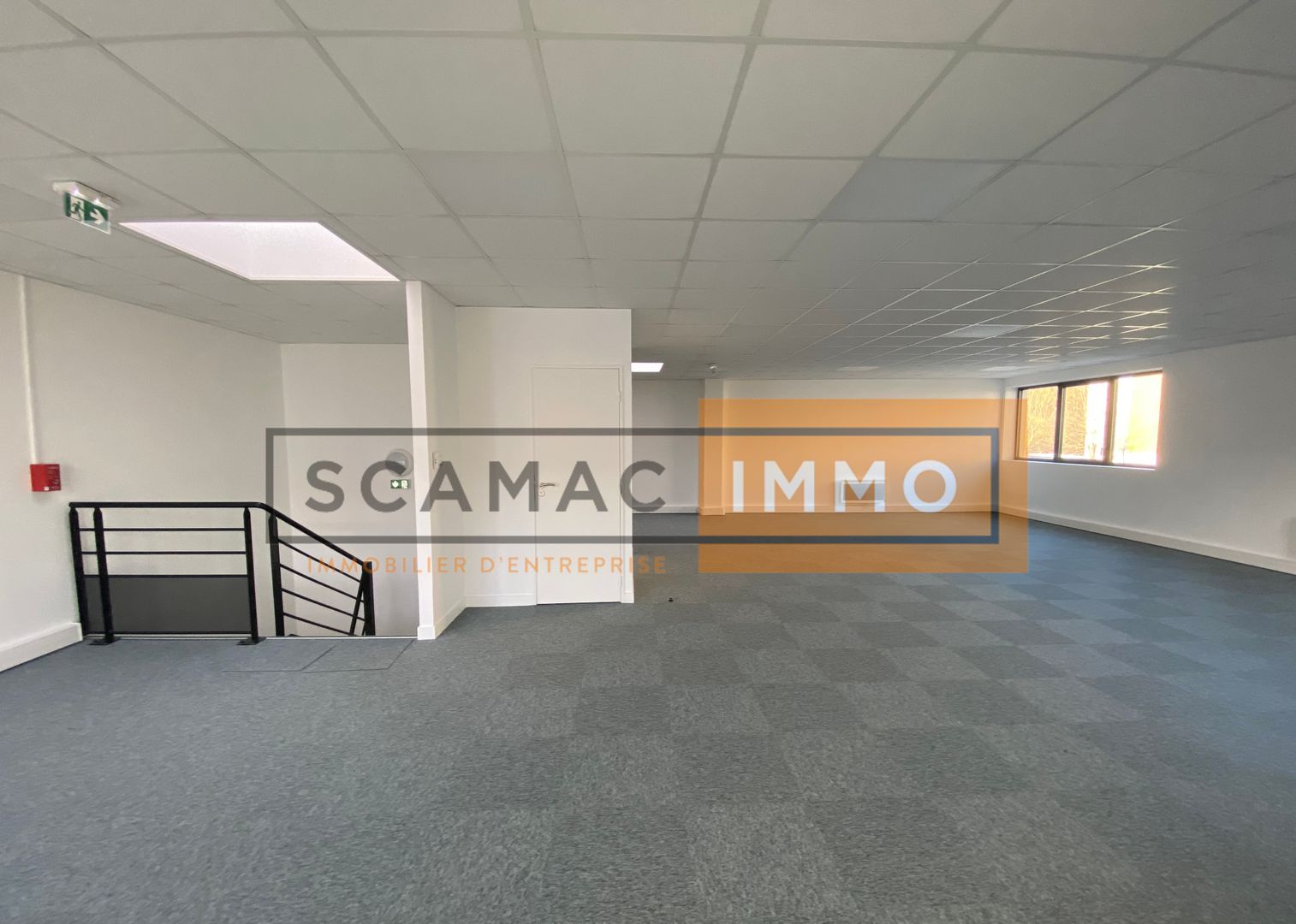 local d'activités de 221m², Bussy-Saint-Georges (Seine-et-Marne)