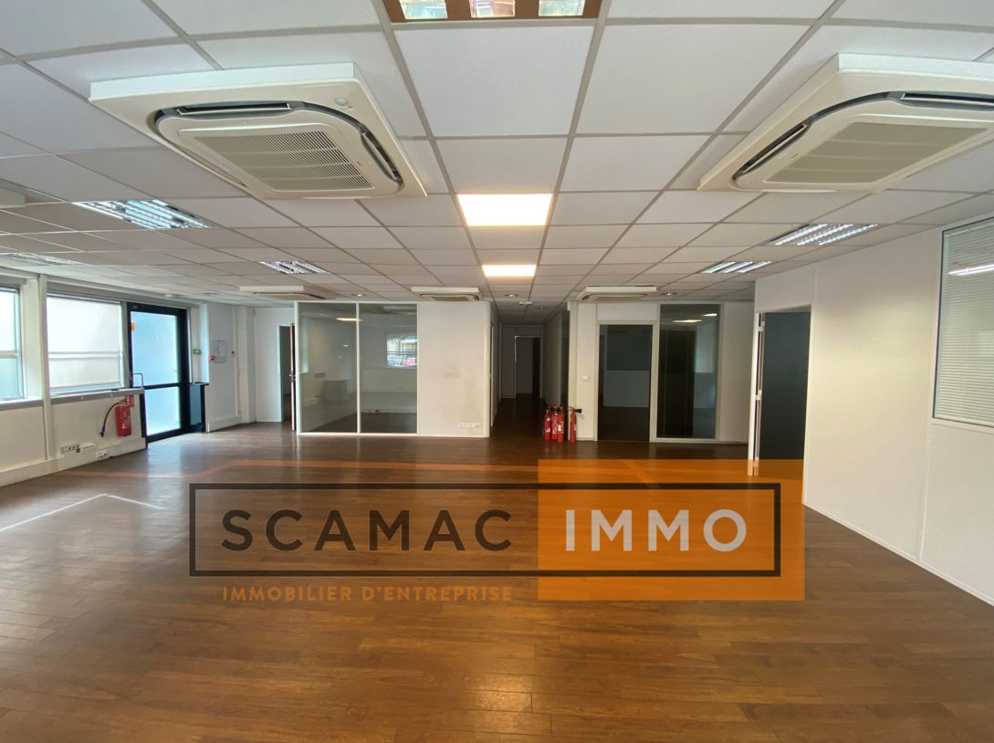 bureau de 233m², Saint-Ouen (Seine-Saint-Denis)